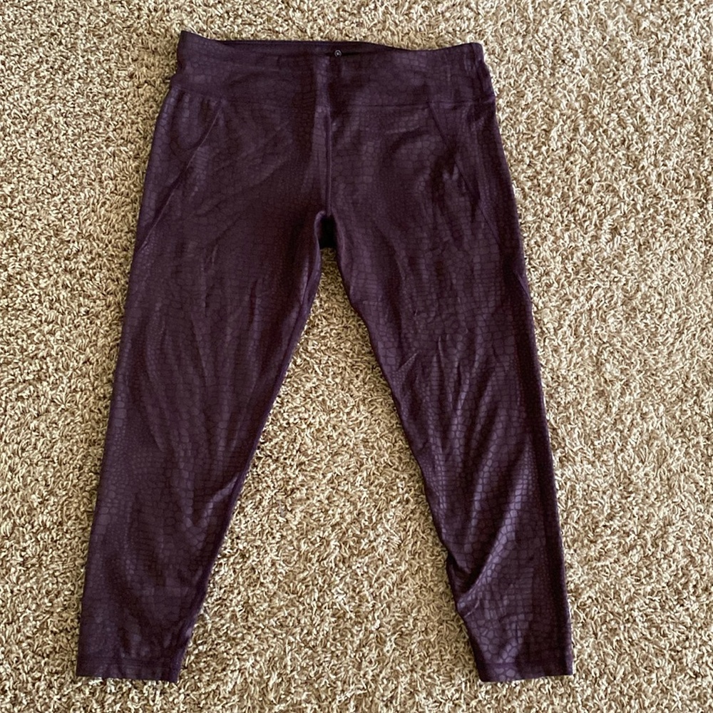 Sweaty Betty Alligator Embossed 7/8 Leggings